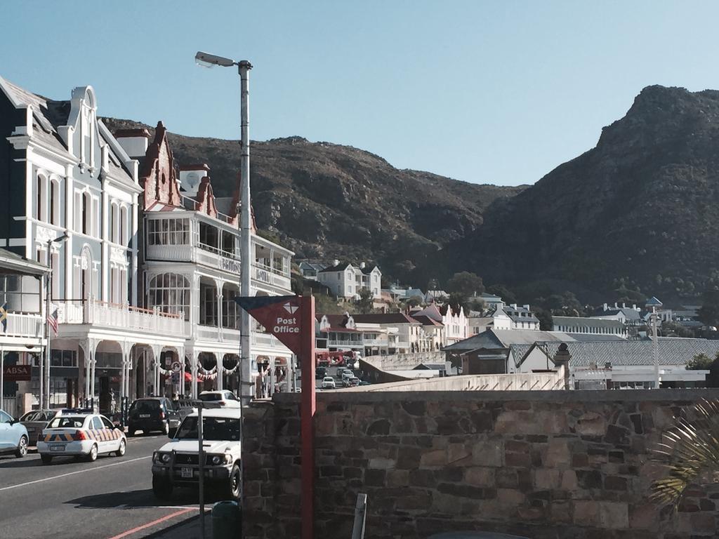 Port Of Call Simon's Town Bagian luar foto