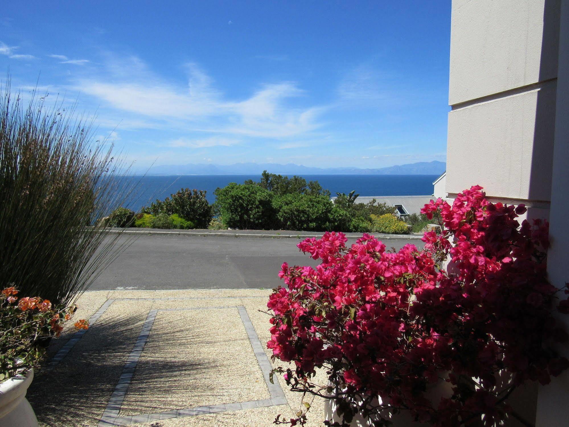 Port Of Call Simon's Town Bagian luar foto
