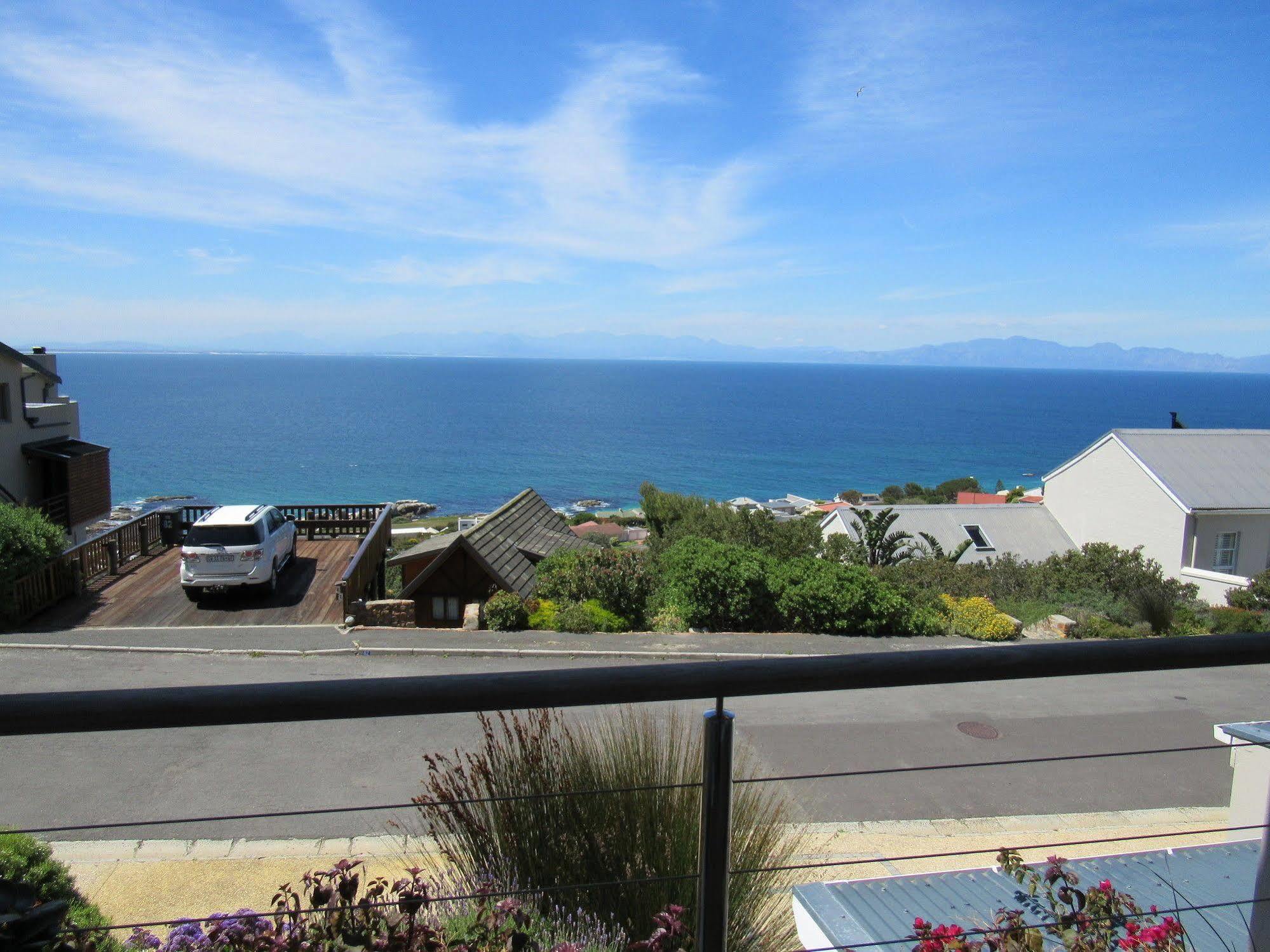 Port Of Call Simon's Town Bagian luar foto