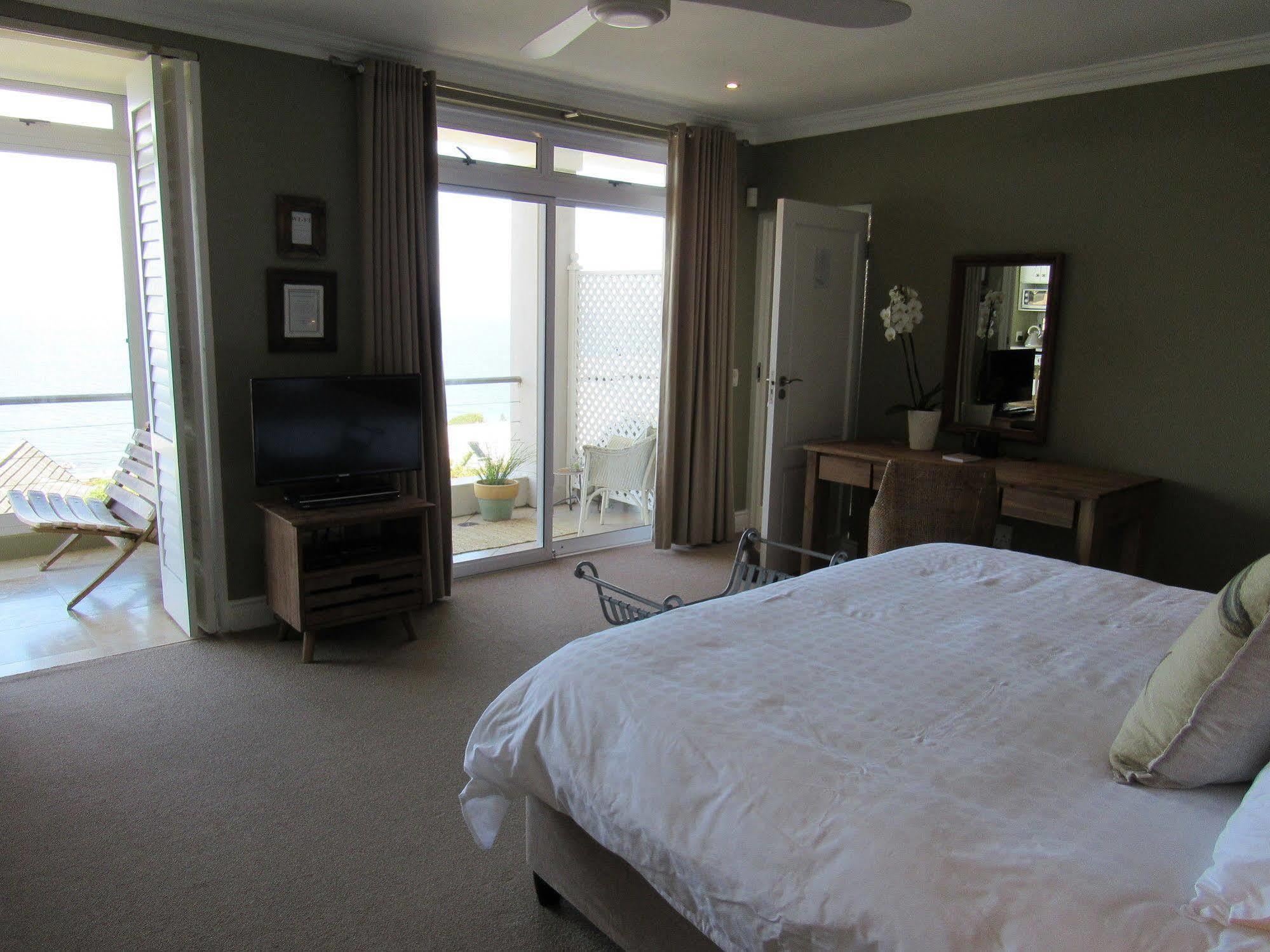 Port Of Call Simon's Town Bagian luar foto