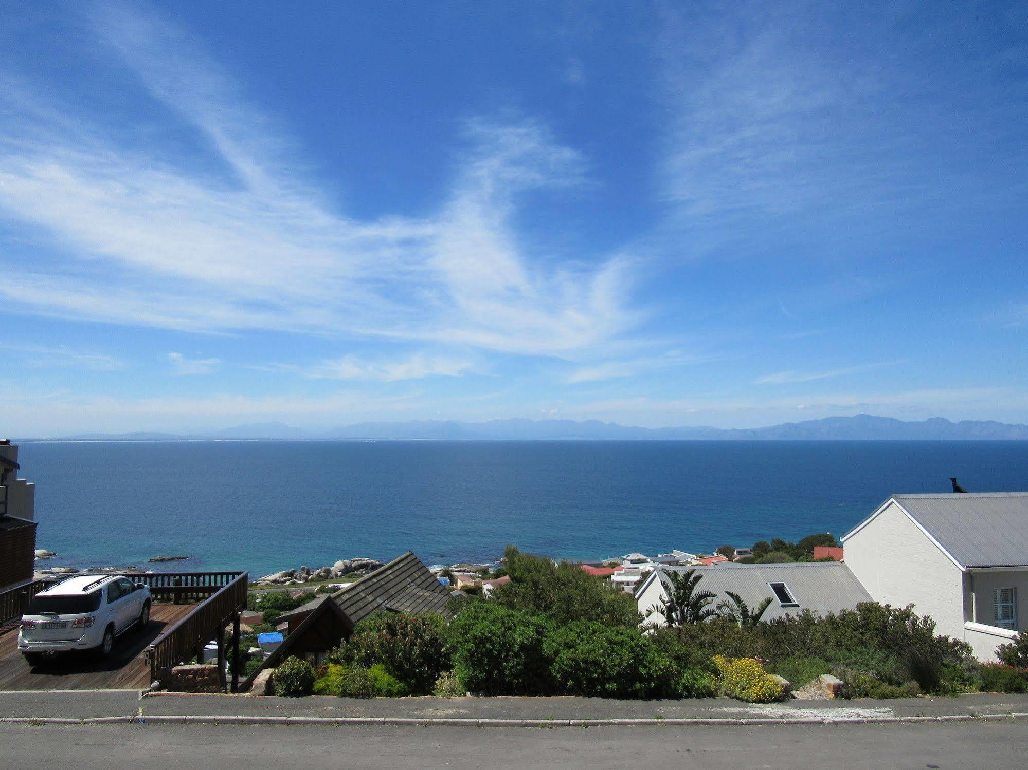Port Of Call Simon's Town Bagian luar foto